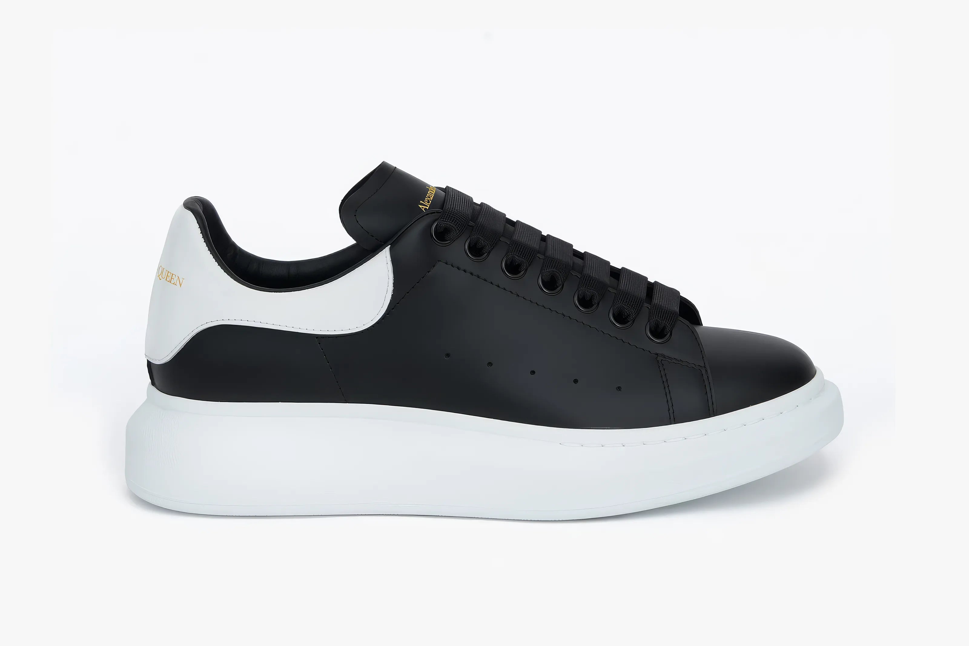 Alexander McQueen - Men's Oversized Sneaker in Black/White