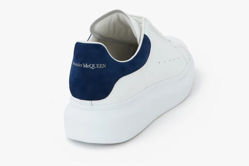 Alexander McQueen - Men's Oversized Sneaker en White/Paris Blue