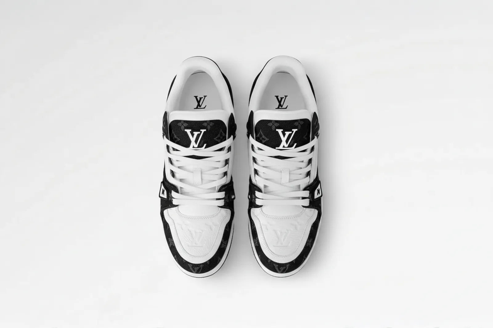Louis Vuitton LV Trainer Blanco y Negro