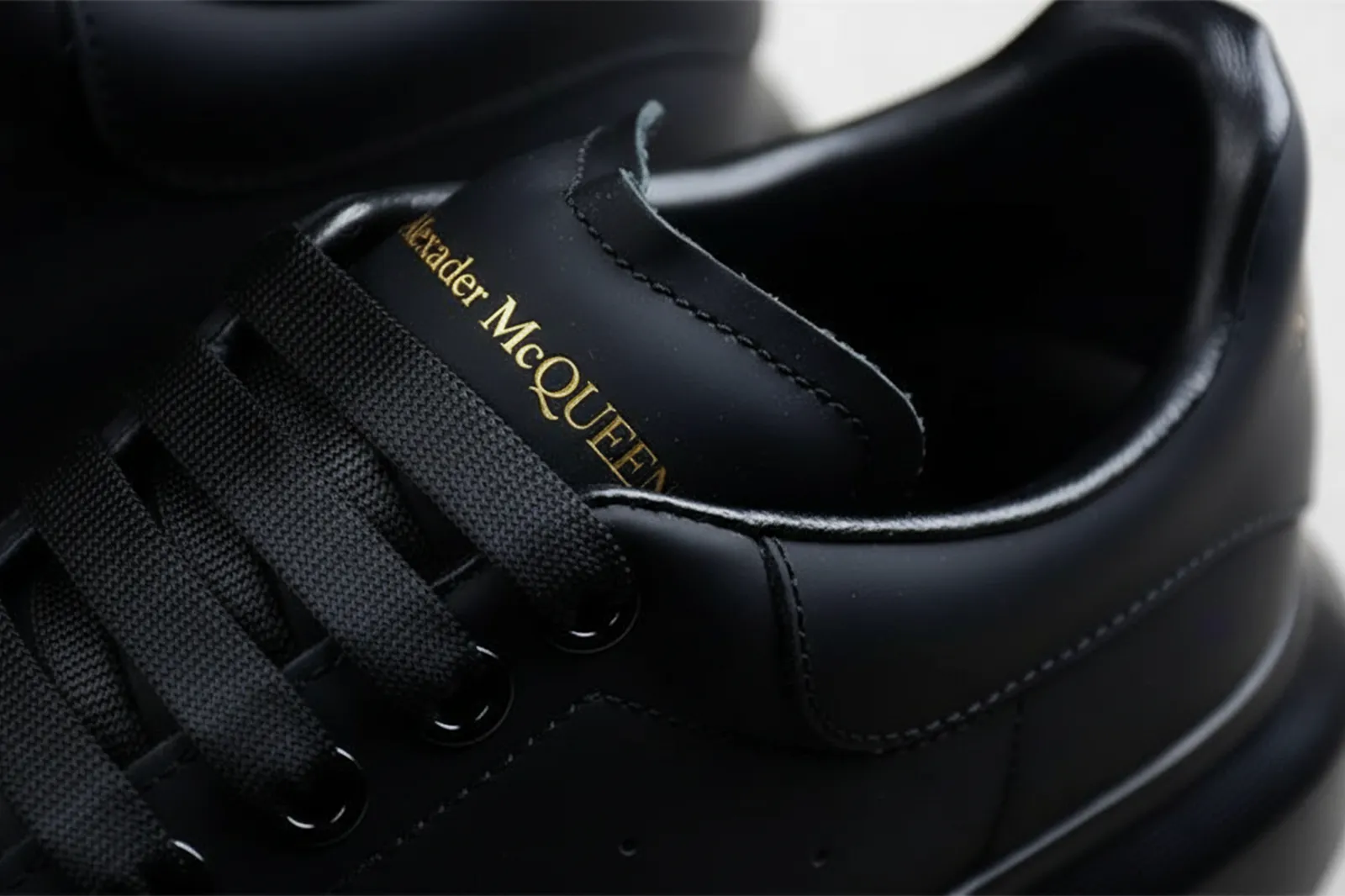 Alexander McQueen Oversized Sneaker - Triple Black