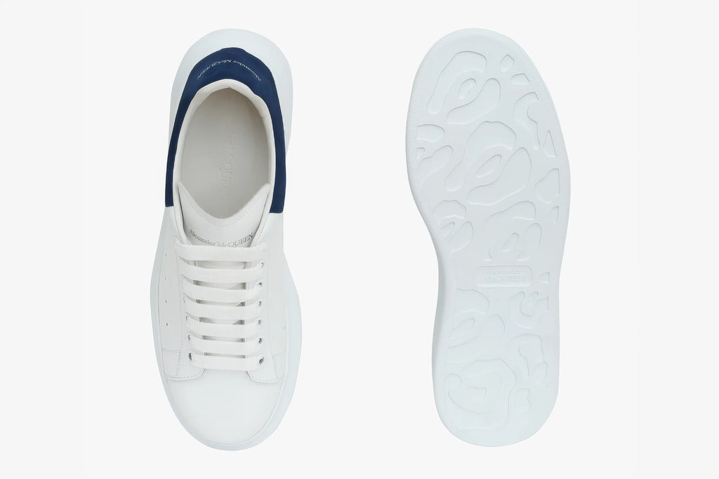Alexander McQueen - Men's Oversized Sneaker en White/Paris Blue