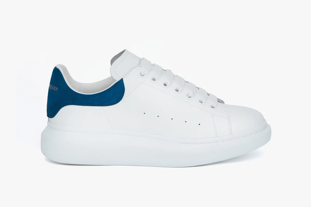 Alexander McQueen - Men's Oversized Sneaker en White/Paris Blue