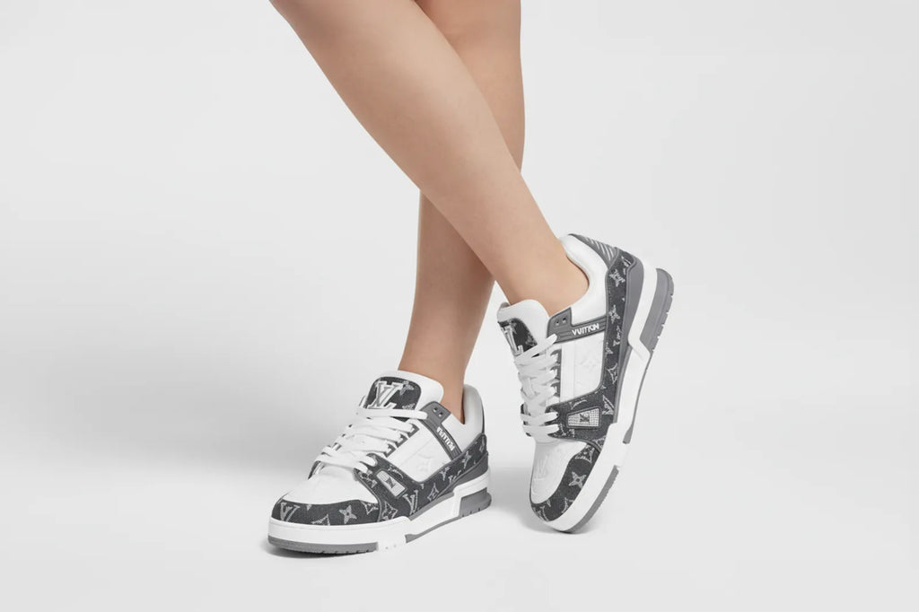 Louis Vuitton LV Trainer Gris y Blanco - Para Mujer