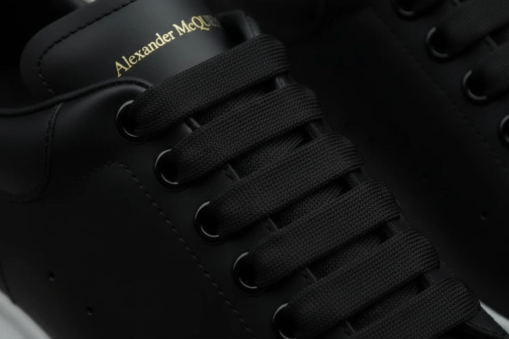 Alexander McQueen - Men's Oversized Sneaker in Black/White