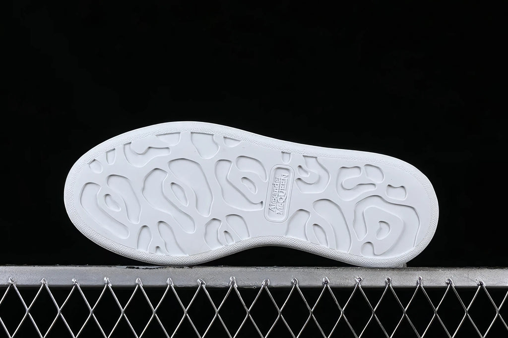 Alexander McQueen - Men's Oversized Sneaker en White/Black