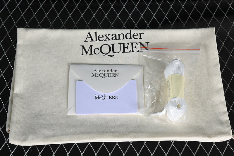 Alexander McQueen - Men's Oversized Sneaker en White/Black